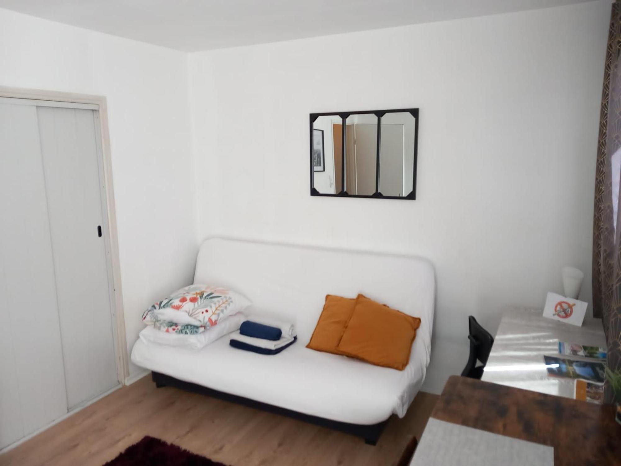 Le Zen -Studio Tout Equipe- Wifi Fibre- Centre Ville Avec Parking Tarbes Exteriör bild