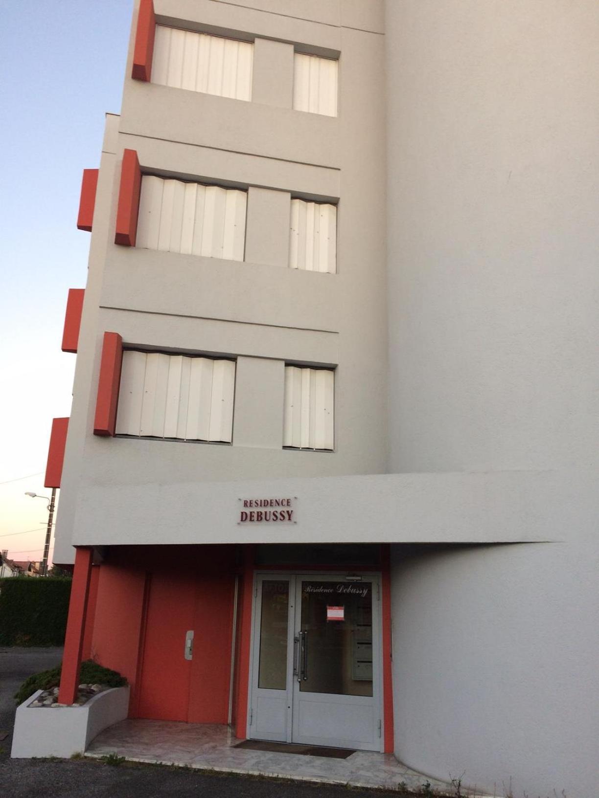 Le Zen -Studio Tout Equipe- Wifi Fibre- Centre Ville Avec Parking Tarbes Exteriör bild